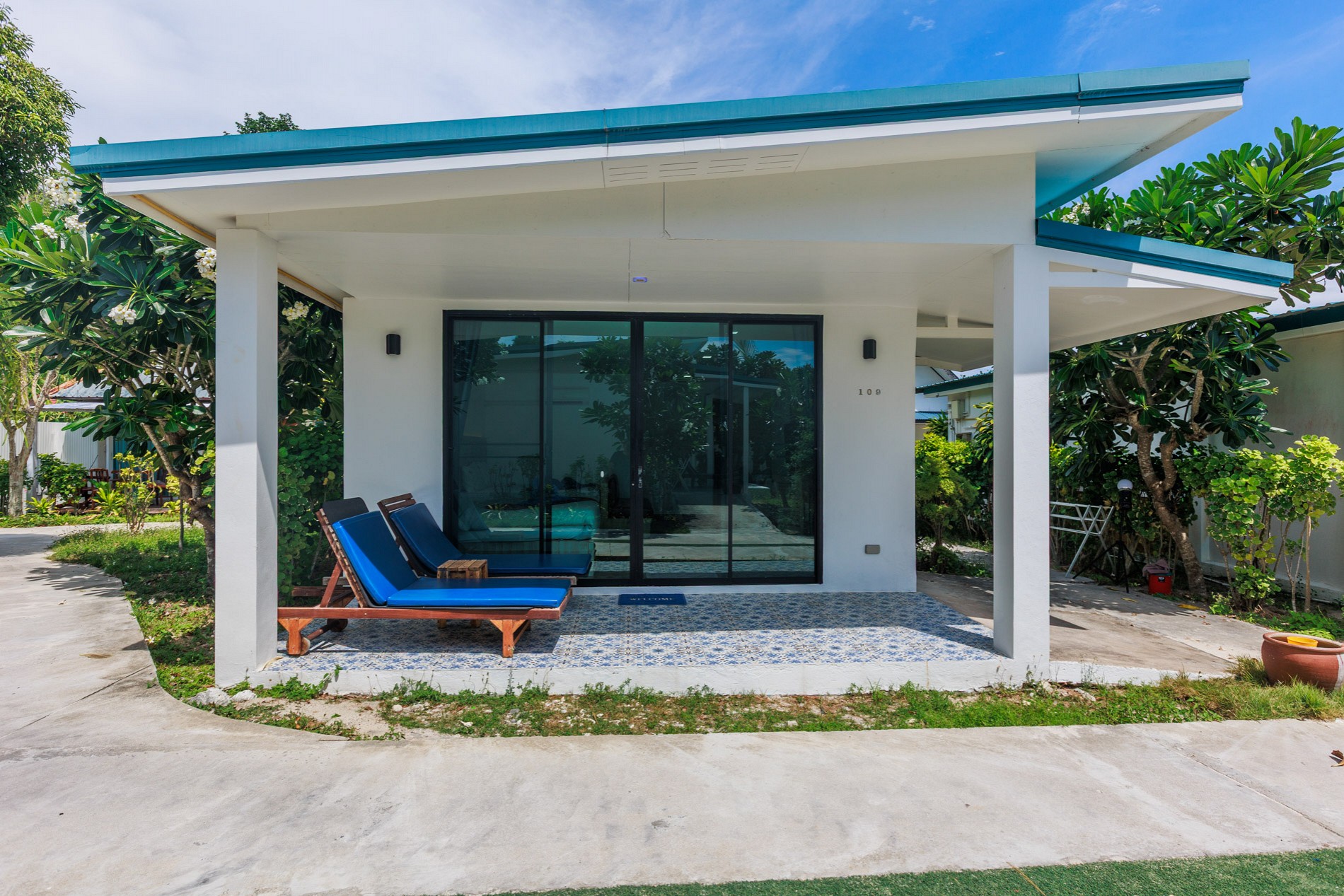 Blue Family Villa