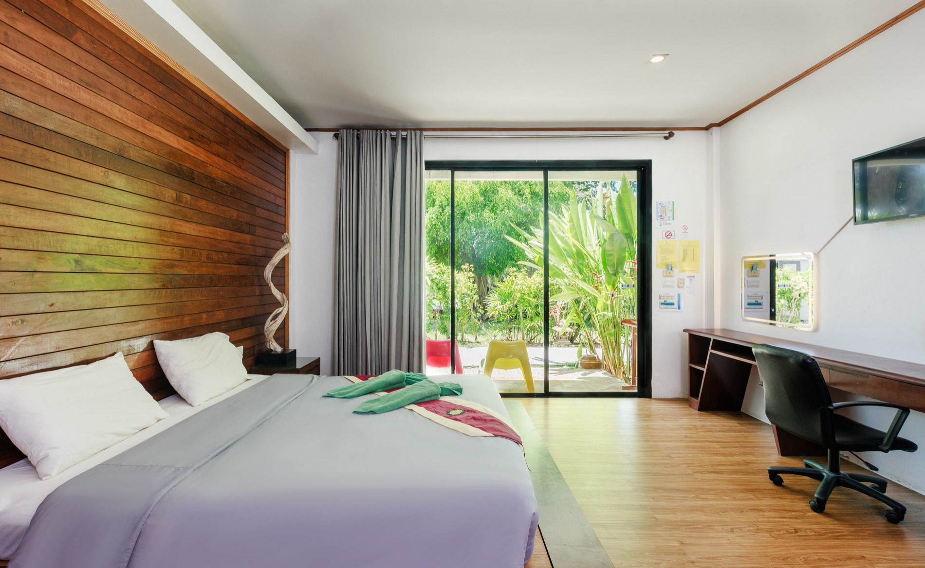 Thai Modern Room