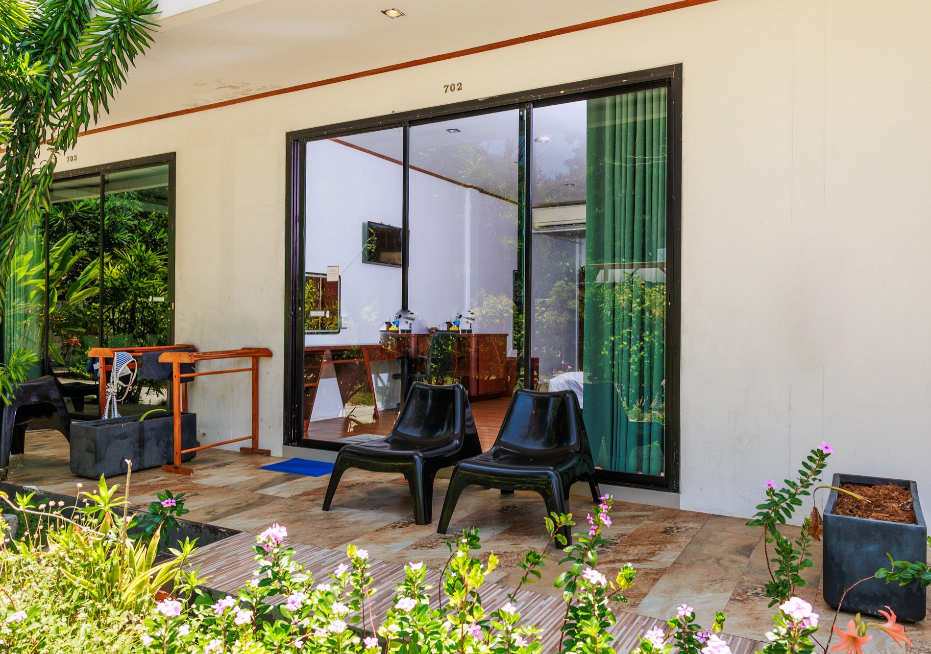 Thai Modern Room